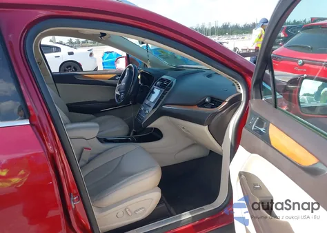 2017 Lincoln Mkc Select z USA, uszkodzony, nr VIN 5LMCJ2C9XHUL57909